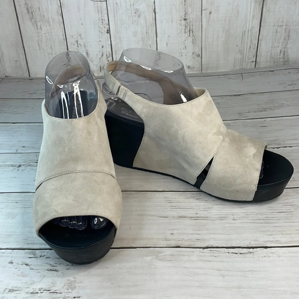 Dr Scholl's Look New Taupe Suede Weslyn Wedge Sandal